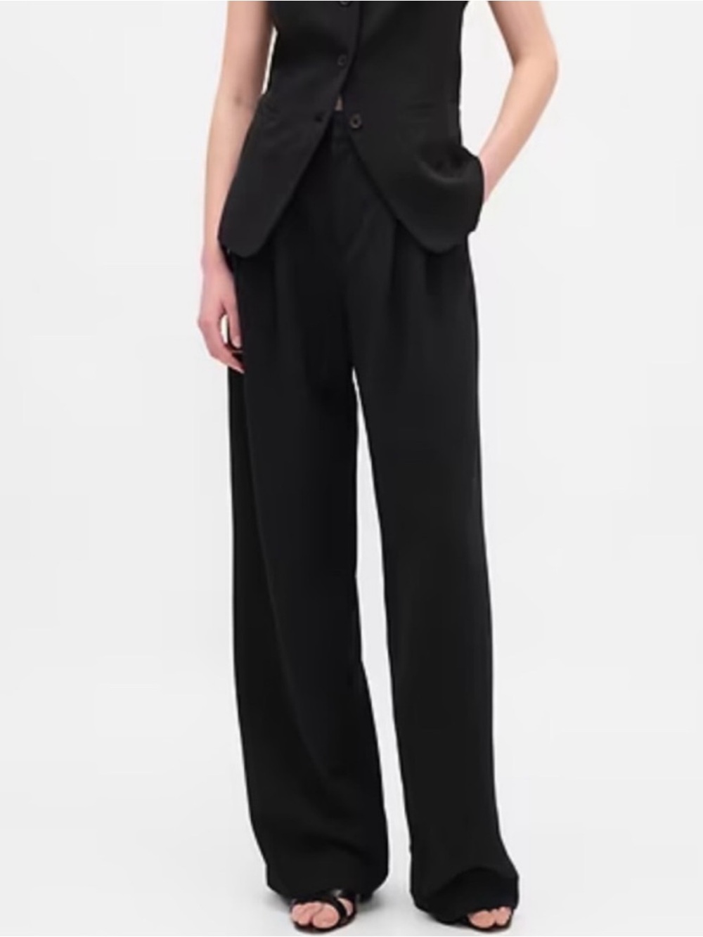 Old Navy Black 360 High Rise Pleated Pants